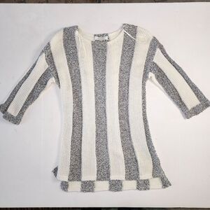 Two by Vince Camuto Grey & White Striped Half Sleeve Knit Sweater Sz XS